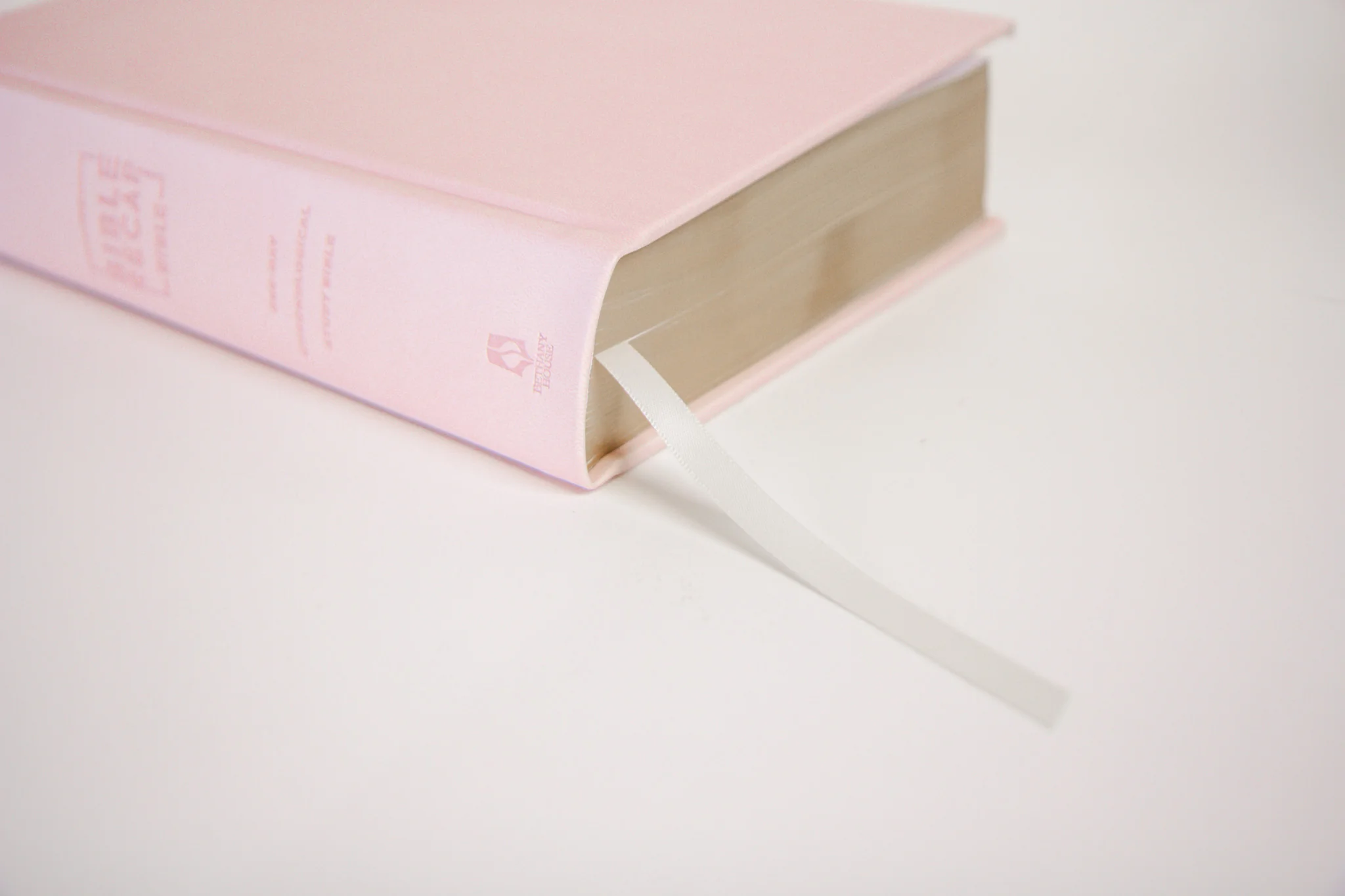 TBR 365-Day Chron Study Bible ESV - Pink Vegan Leather Hardcover - Image 7
